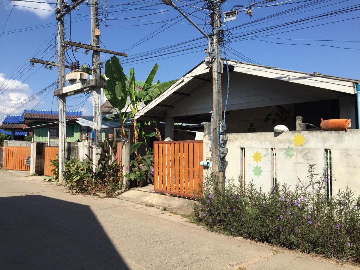 パヤオCheap Sleepアパートメント 部屋 写真
